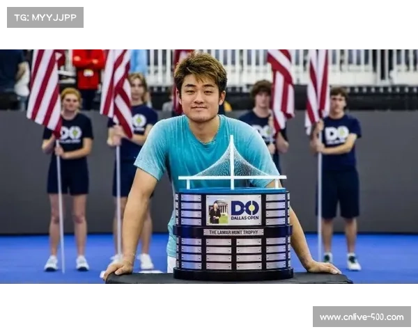 网球运动员在社交媒体采用品牌管理者或超级粉丝框架与粉丝互动 网球运动员在社交媒体采用品牌管理者或超级粉丝框架与粉丝互动