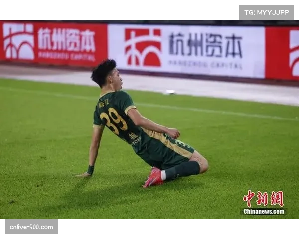 浙江队2-2战平梅州客家，比赛最后时刻掀起进球潮